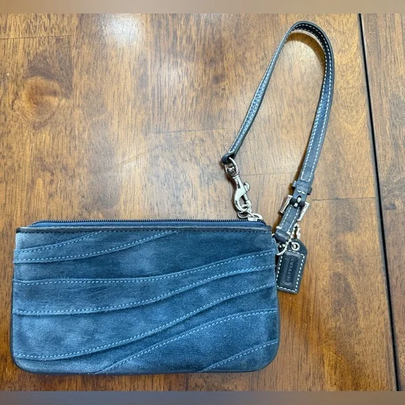 Coach Vintage Wave Patchwork Suede Wristlet - Picture 1 of 5